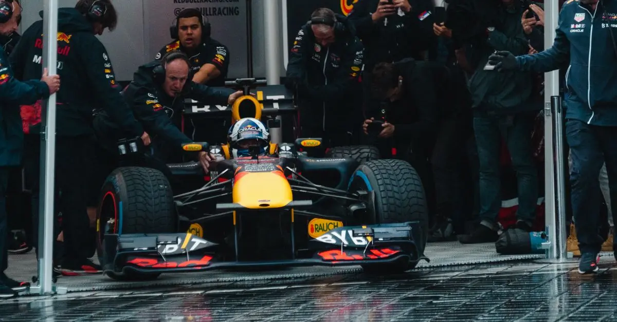 Les stratégies de course des équipes en F1 : un guide complet