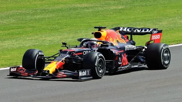 Les Pilotes Légendaires de la Formule 1 : Un Voyage à Travers les Âges