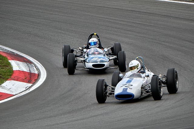 L'évolution des circuits de Formule 1 : histoire et innovations